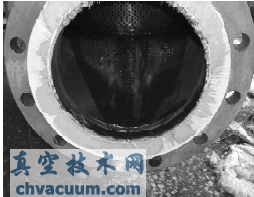 剛取下調節閥時水壓試驗泄漏情況